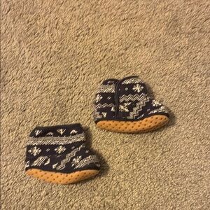 Old Navy Navy and Cream Kids Booties
